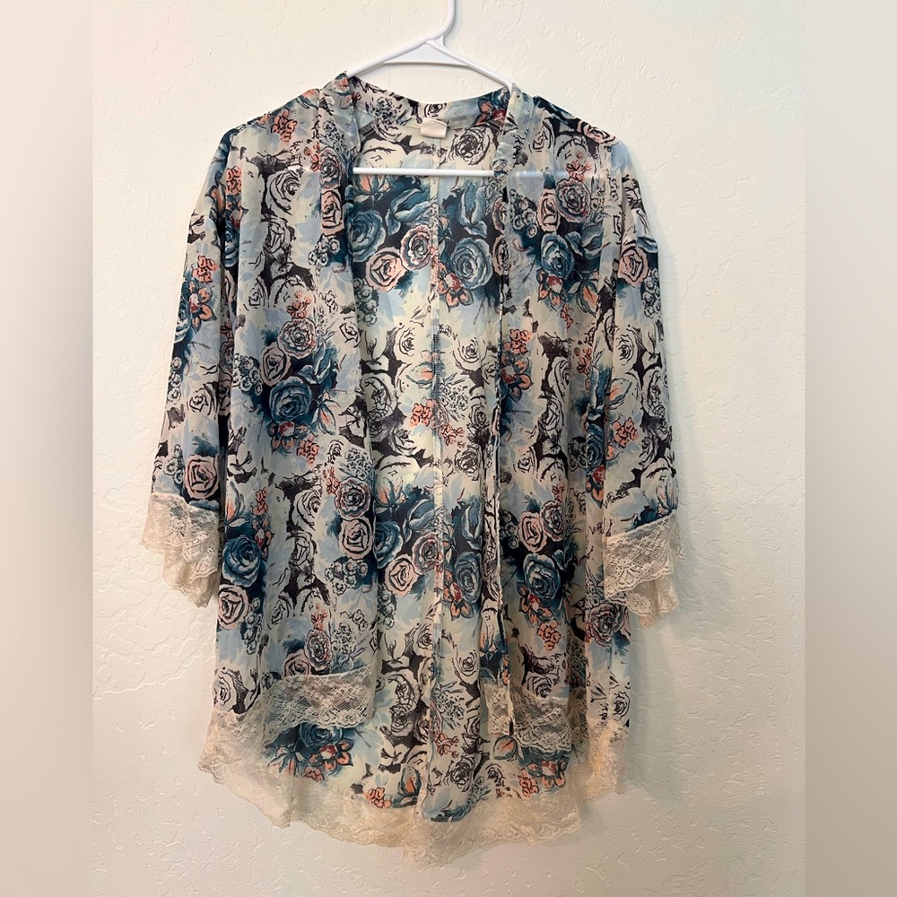 Worn once! White pearl sheer shawl womens size XL